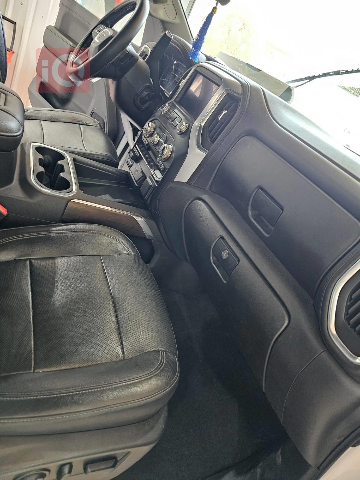 GMC Sierra